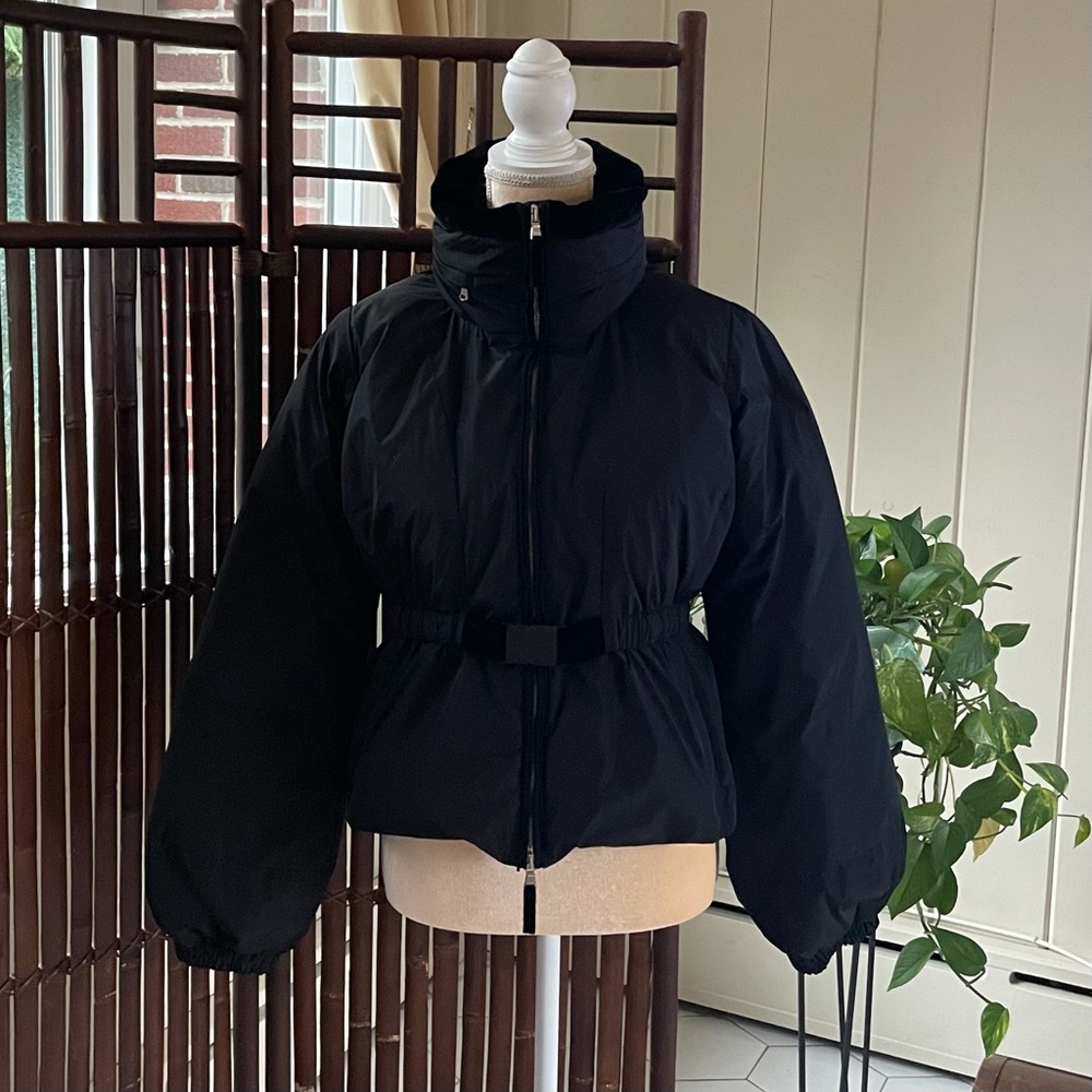 NWOT Mantu Belted Puffer Jacket